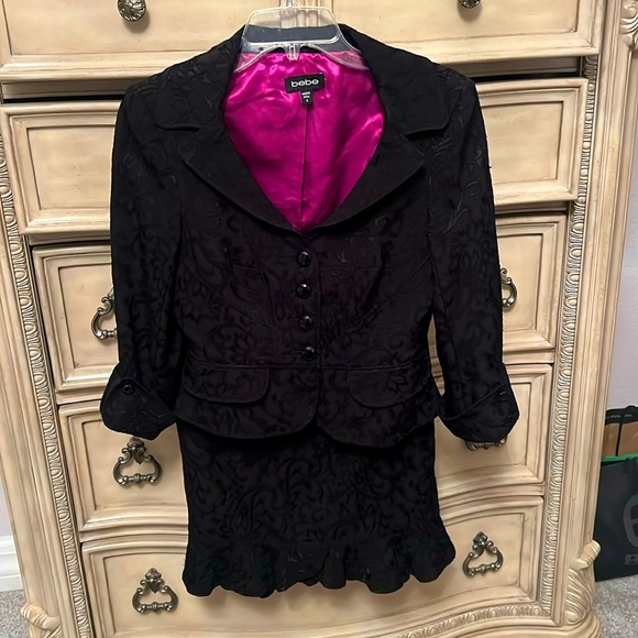 Bebe black 2 piece skirt & suit jacket size 4 🖤 - Picture 3 of 17